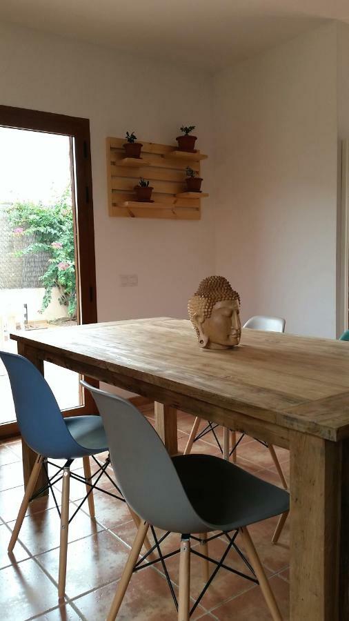 Casa Silencio, With Terrace, Garden And Large Pool Area Vakantiehuis