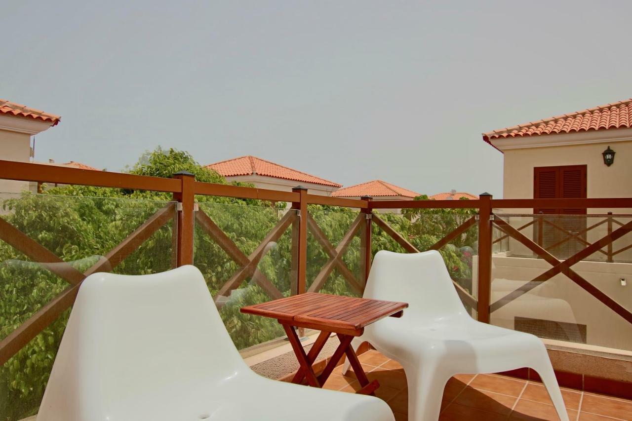 Vakantiehuis Casa Silencio, With Terrace, Garden And Large Pool Area *